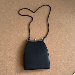Elegant Black Leather Shoulder Bag